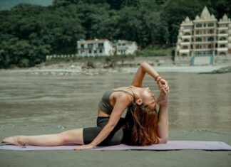 200 Hour Yoga Teacher Training in Rishikesh: What You Need to Know Before Enrolling 200 Hour Yoga Teacher Training in Rishikesh
